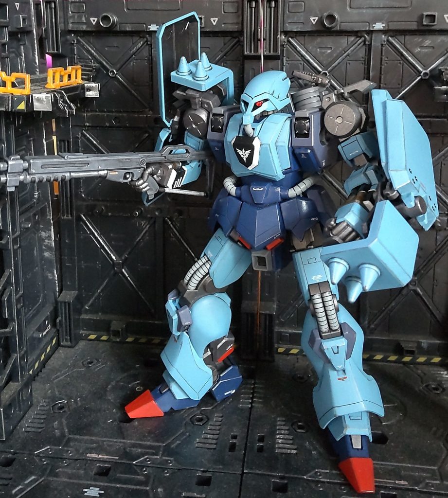 ショットガン装備持ち手は付属してないのでケンプファーの右手を借りました