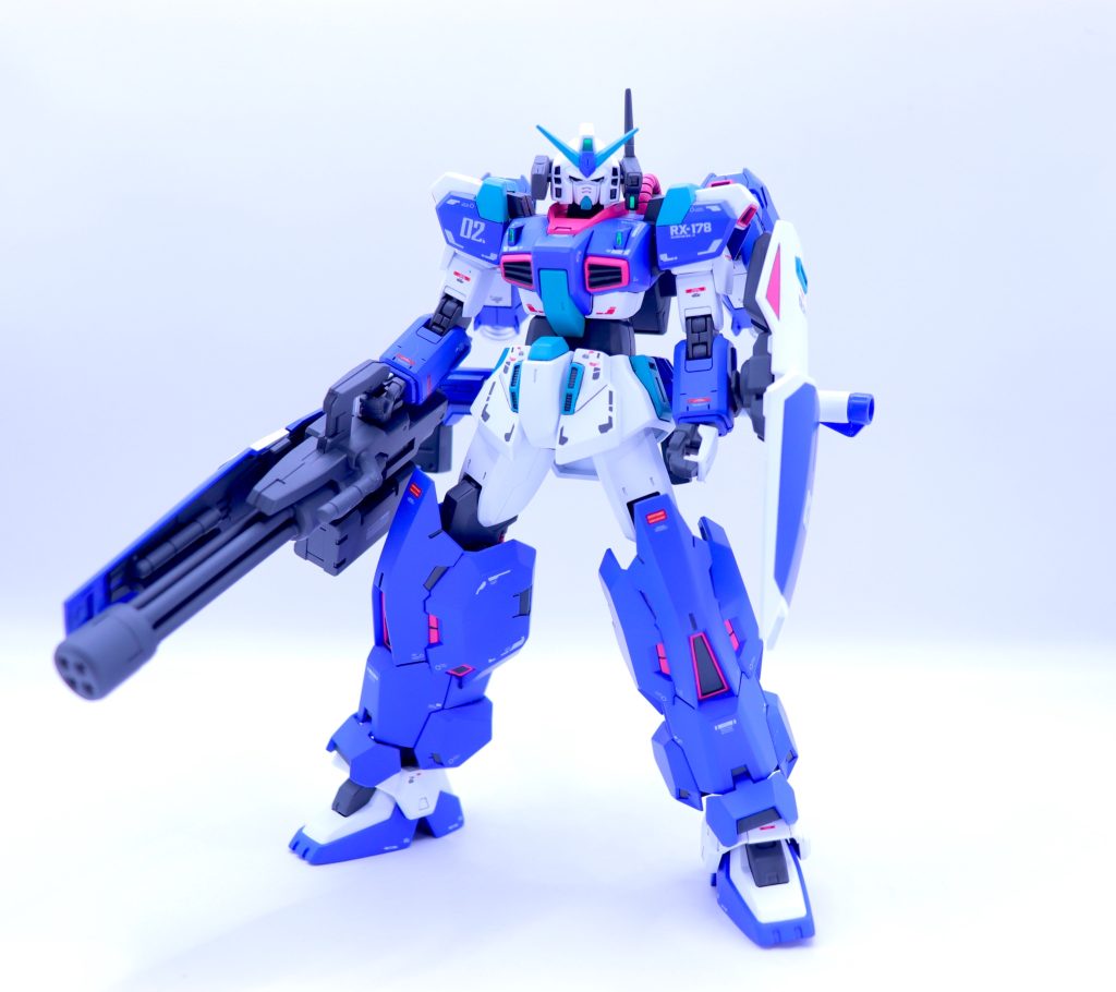 今回も自分の好きな機体を強く使う!!!!もしもガンプラバトルで自分が搭乗するならを想像して作った機体です。宇宙世紀の中ではガンダムMk-IIが1番好きなのですが、アナザーの機体たちみたいに空中適性がありません。なら、飛ばせばいいじゃない!!で完成したのが「ガンダムMk-IIフォートレス」です。フォートレスは要塞という意味みたいです!見た目通りMk-IIを強化武装した機体になります。