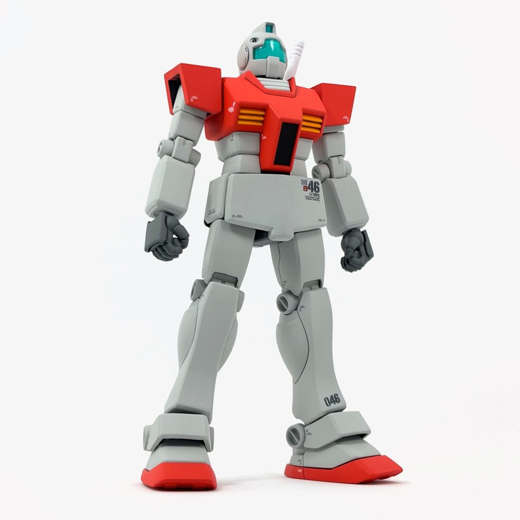 もともとHGUC初期のどっしりとしたバランスがジムと相性良く、少しの加工で理想のジムにグッと近付きました。シンプルですがいいキットです。カラーレシピ：白：ガイアノーツ071 ニュートラルグレーI、クレオス324 ライトグレーを２：１で赤：ガイアノーツVO-06 ローズブライトレッド、ガイアノーツ015 ピュアオレンジを２：１で手：ガイアノーツ063 ブルーグレー、ガイアノーツHG-04 ヘキサダークグリーン、クレオスc367 ブルーグレーFS35189、ガイアノーツ073 ニュートラルグレーIII、ガイアノーツ074 ニュートラルグレーIVを同率で黄色：ガイアノーツVO-03 ビビッドオレンジメカ色：クレオスc13 ニュートラルグレーサーベル：ガイアノーツ001 ピュアホワイト