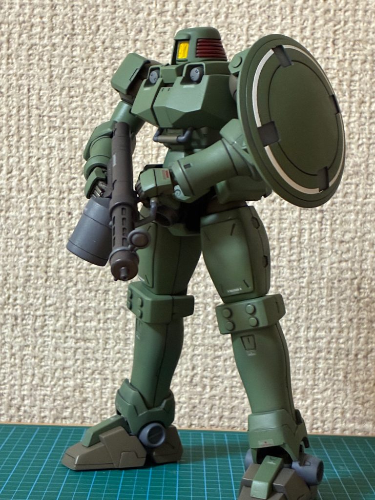 手とシールドはMGのものに替えました