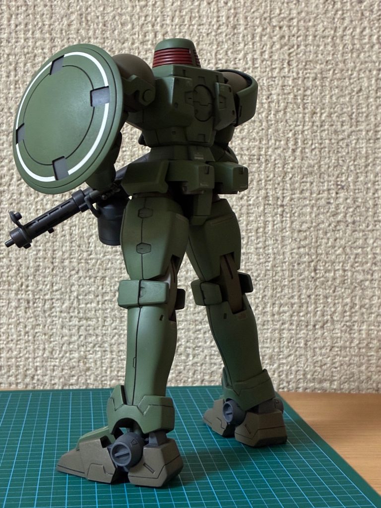 腰部、左右と後ろのアーマーをプラ板で作りました
