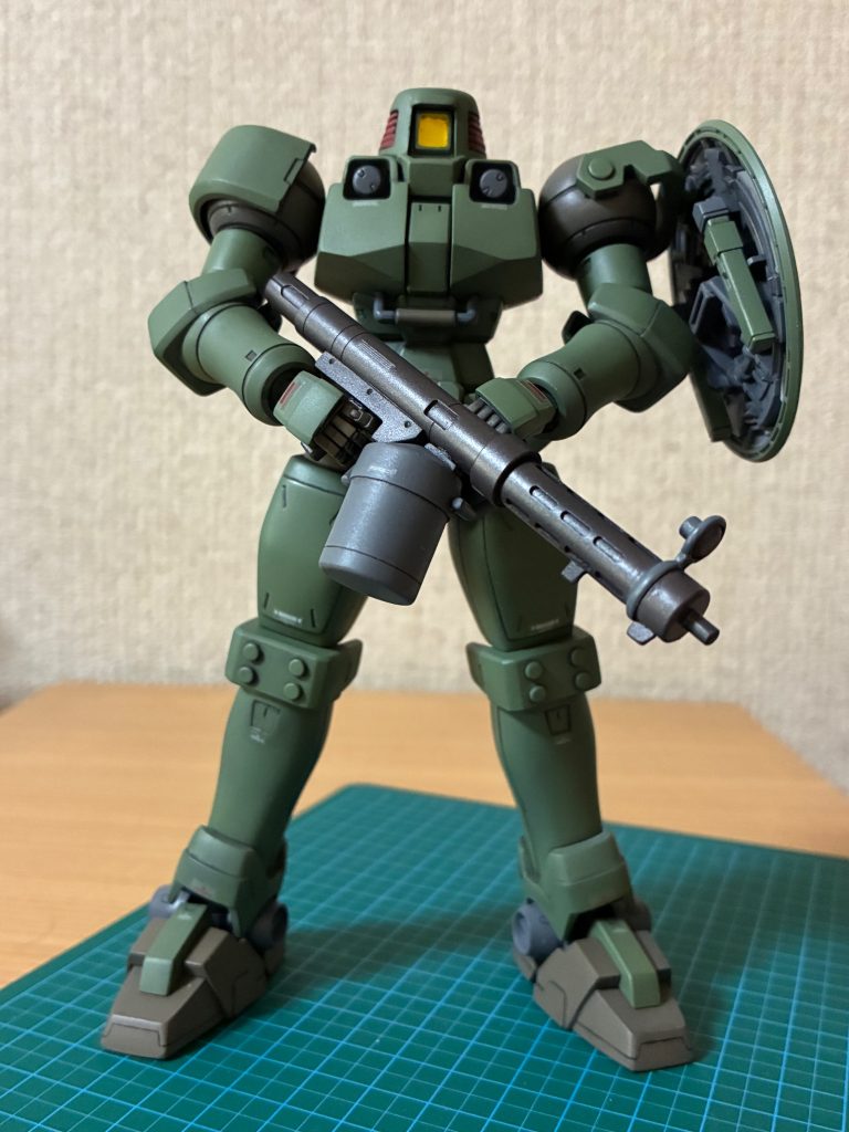 マシンガンはプラ板とプラパイプと廃材のランナーで作りました