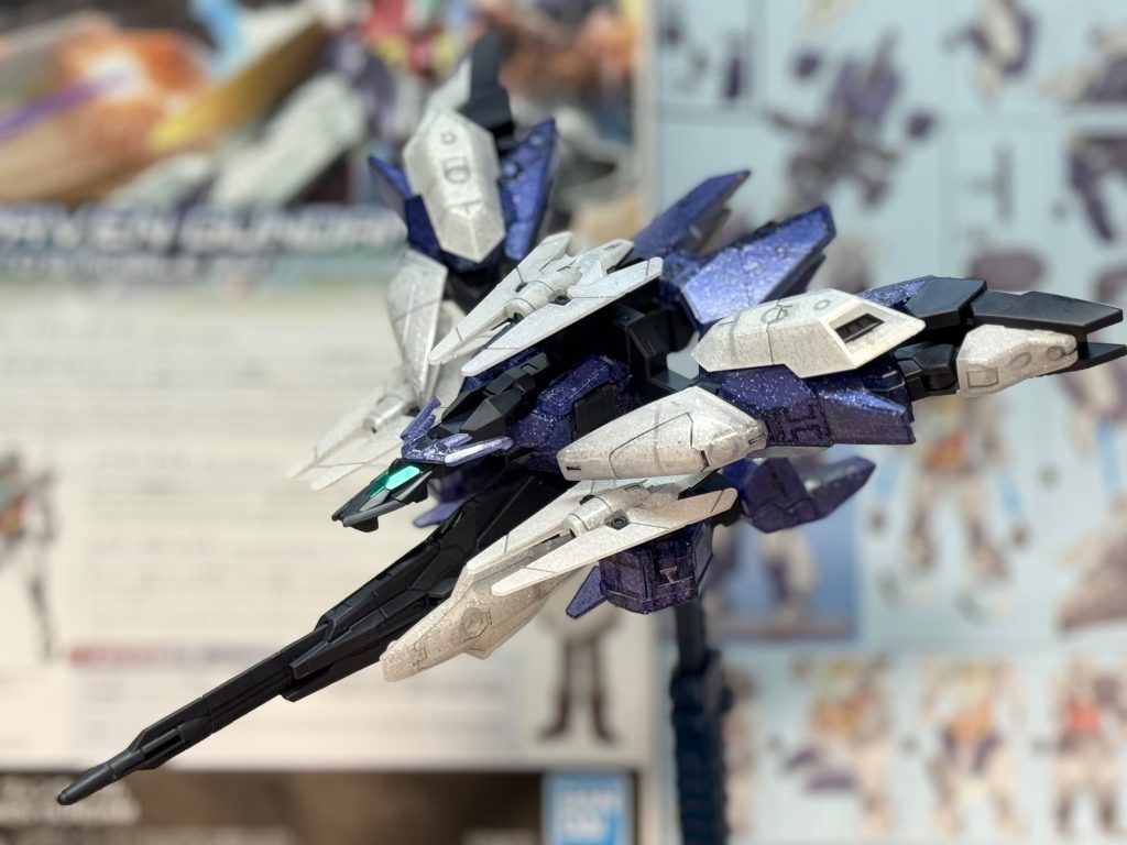 ウラヌスアーマー!前方に伸びるライフルがかっこいいね!通常版もまだ組んでいないので新鮮でした〜