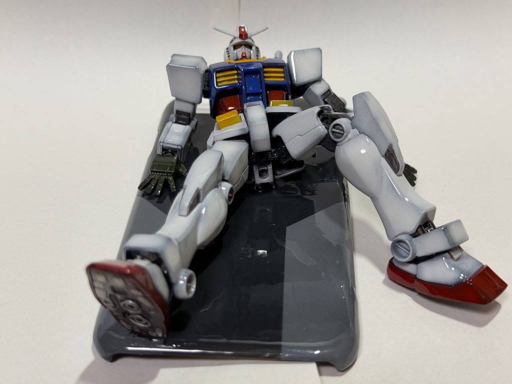 ガンダム大地に立つ