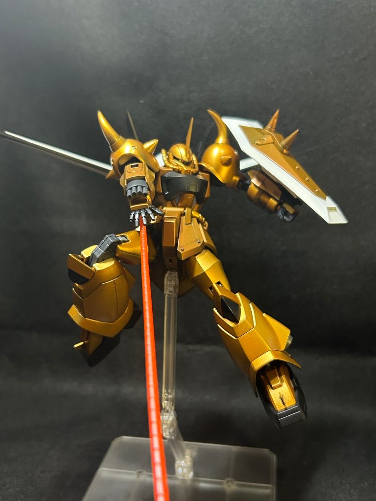中世騎士のゴシック感を出したいと思い、フロントアーマー、盾にリベットを追加しました。