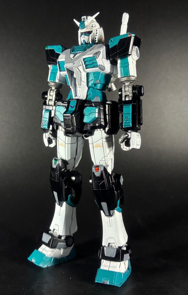 素ガンダム正面。塗分けはRG2.0のミクコラボガンダムを参考にしています。