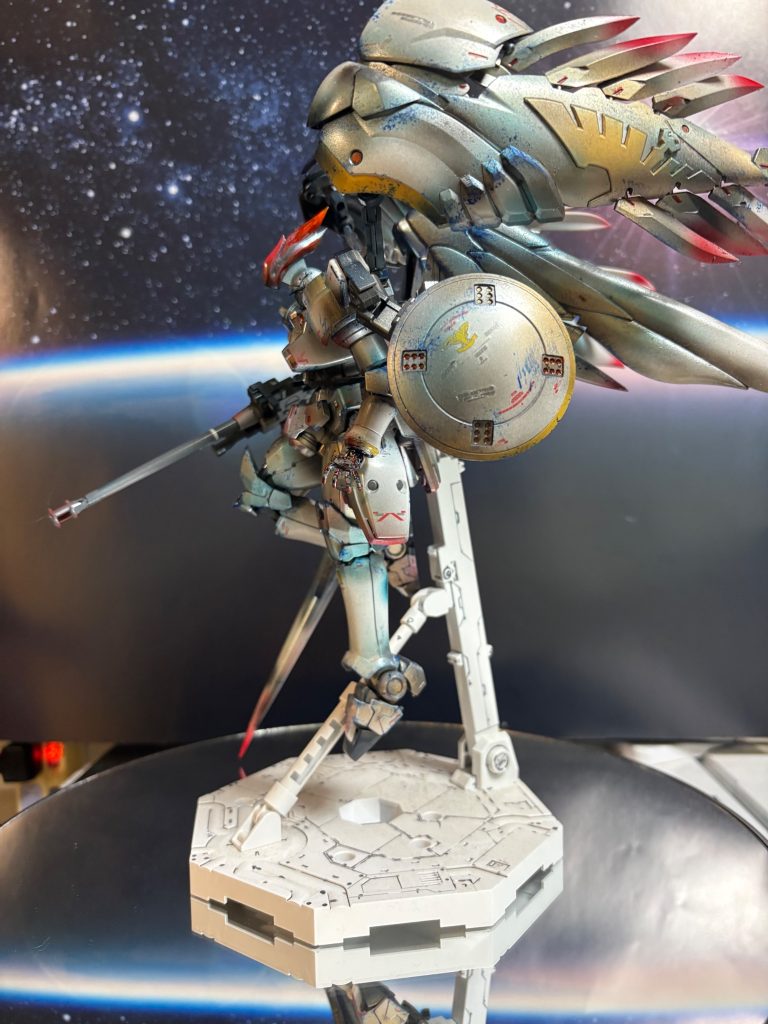 MGトールギスフリューゲルEWをガチャガチャ塗りたくってFFの竜騎士っぽいポーズで写真を撮りたくなったんだよー‼︎