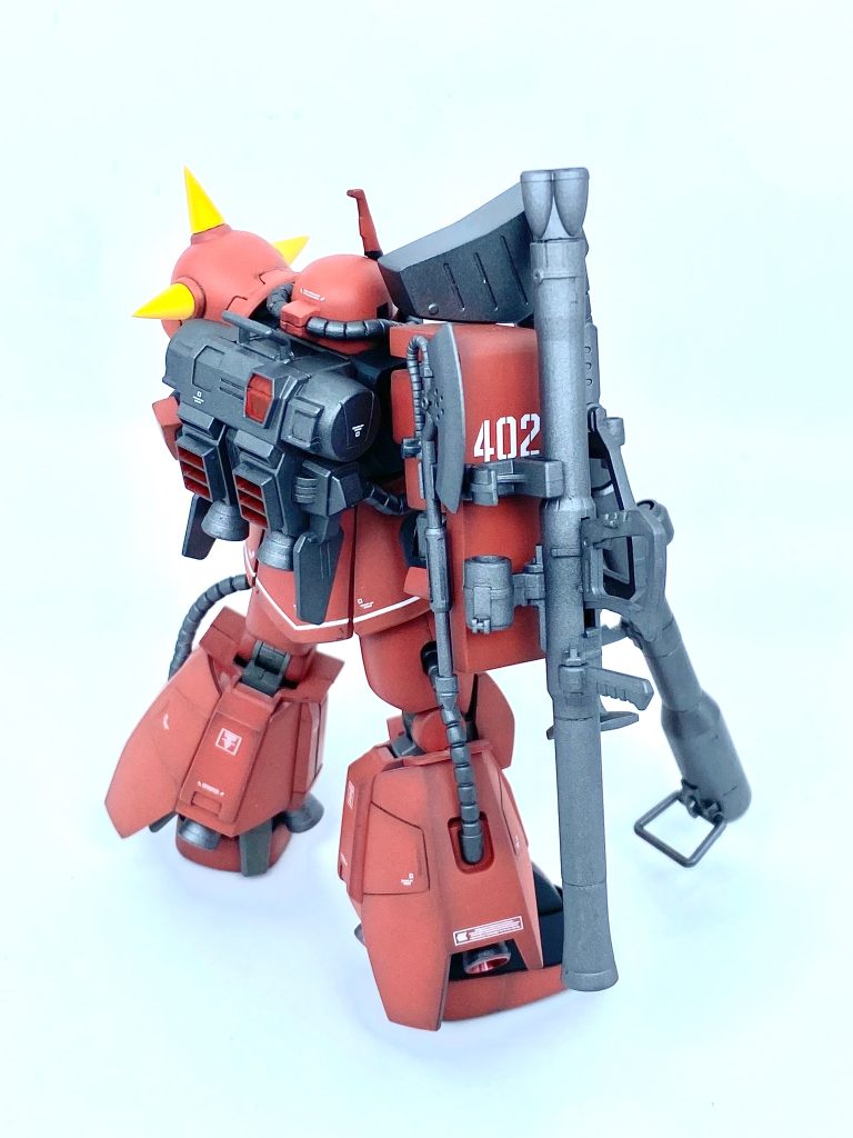 余り、好きでは、ないですが…。シールドに付けるウェポンラック。最近、弾薬やら武装やらシールドに付ける風習？ですが…古参パイロットやら癖で敵の攻撃受けたら誘爆するんじゃ無いの？って勝手に心配してしまいます。