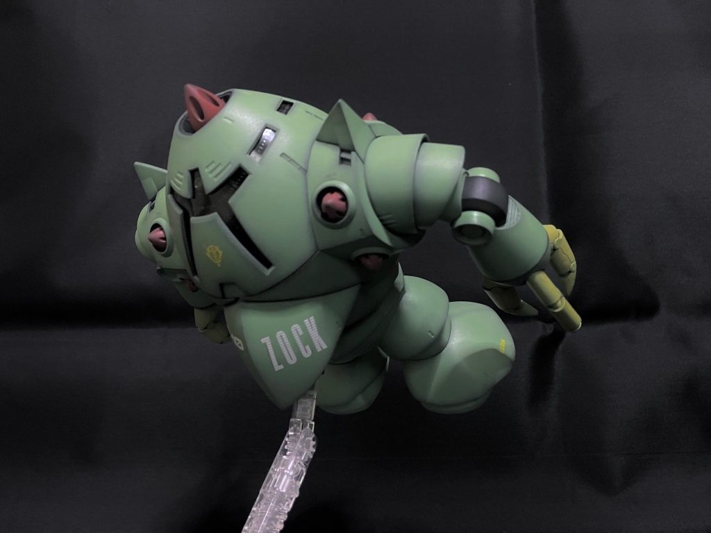 HGUCゾック 黒立ち上げグラデーション塗装–4枚目/制作者：いぬわし