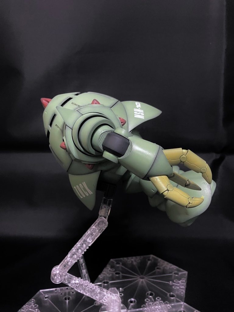 HGUCゾック 黒立ち上げグラデーション塗装–2枚目/制作者：いぬわし
