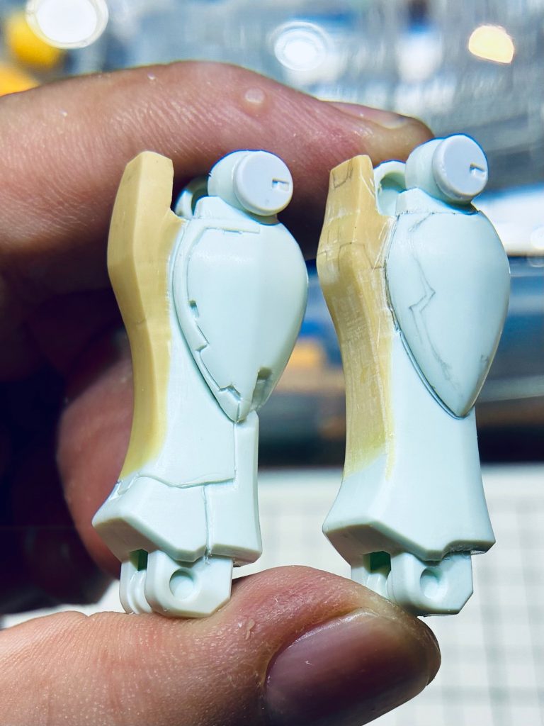 脚部左右のパテ盛りを同じ形状にするなんて無理無理無理無理（if/DA PUMP）