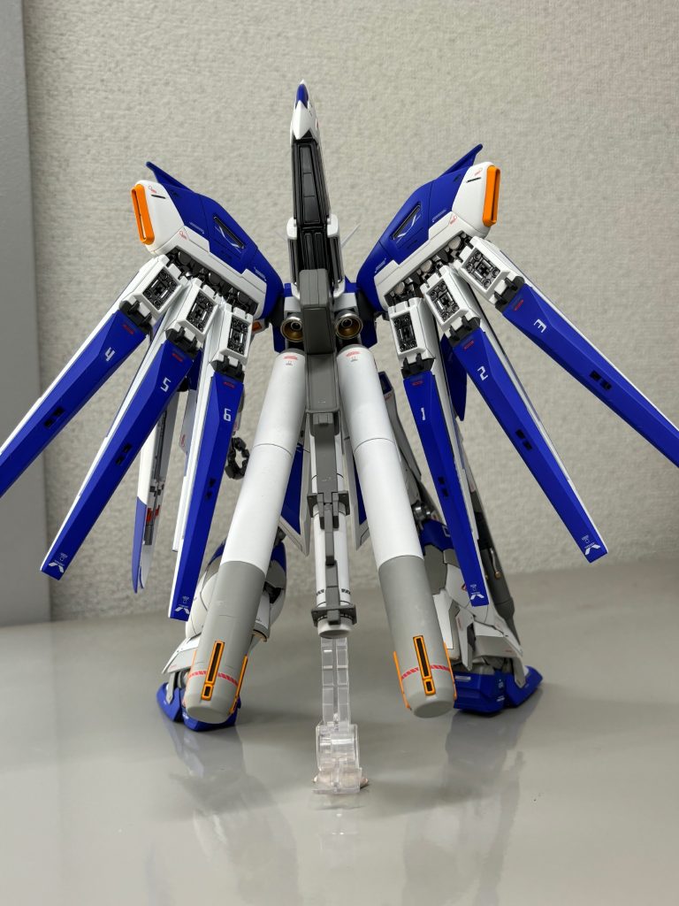 MG Hi-νガンダム–2枚目/制作者：キンメジガー