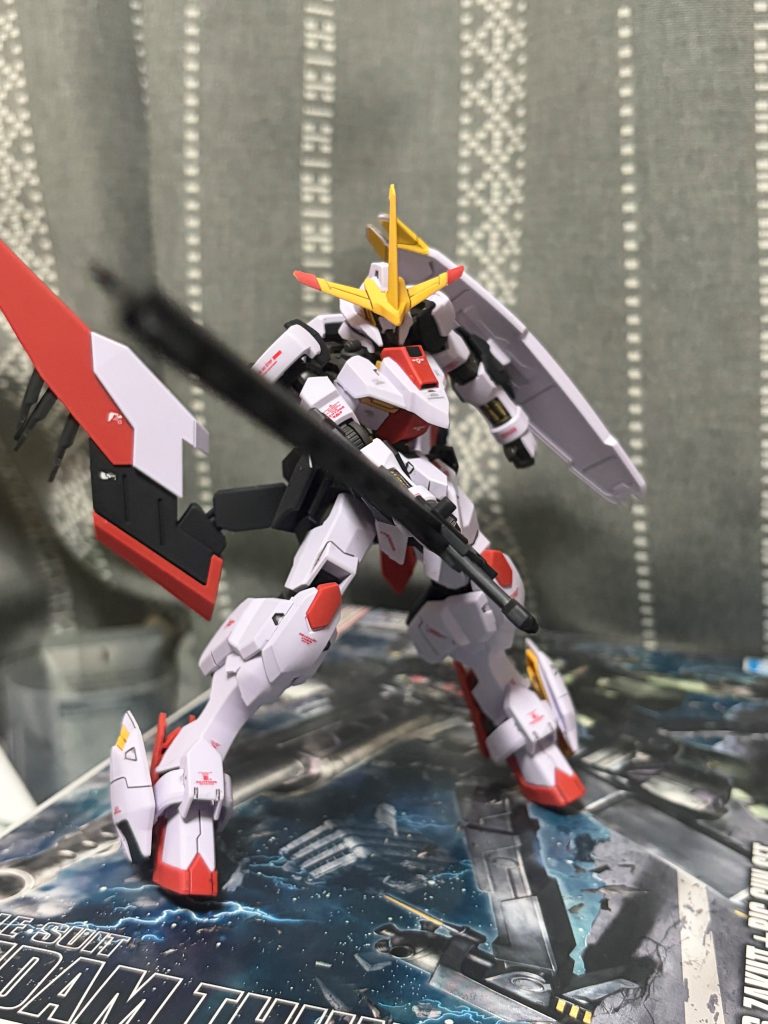 ガンダム 端白星第2形態–4枚目/制作者：BERLIOZ