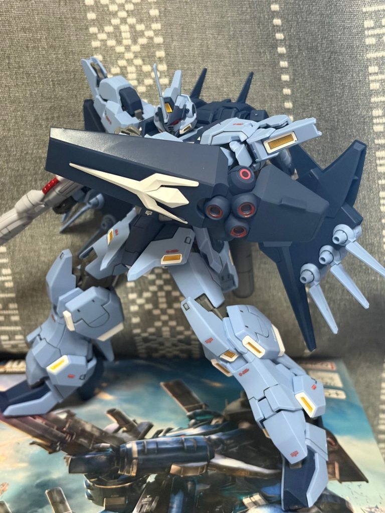 バックパックが重くてアクションベース無しだとポージングも限られてますね。ご覧いただきありがとうございます。