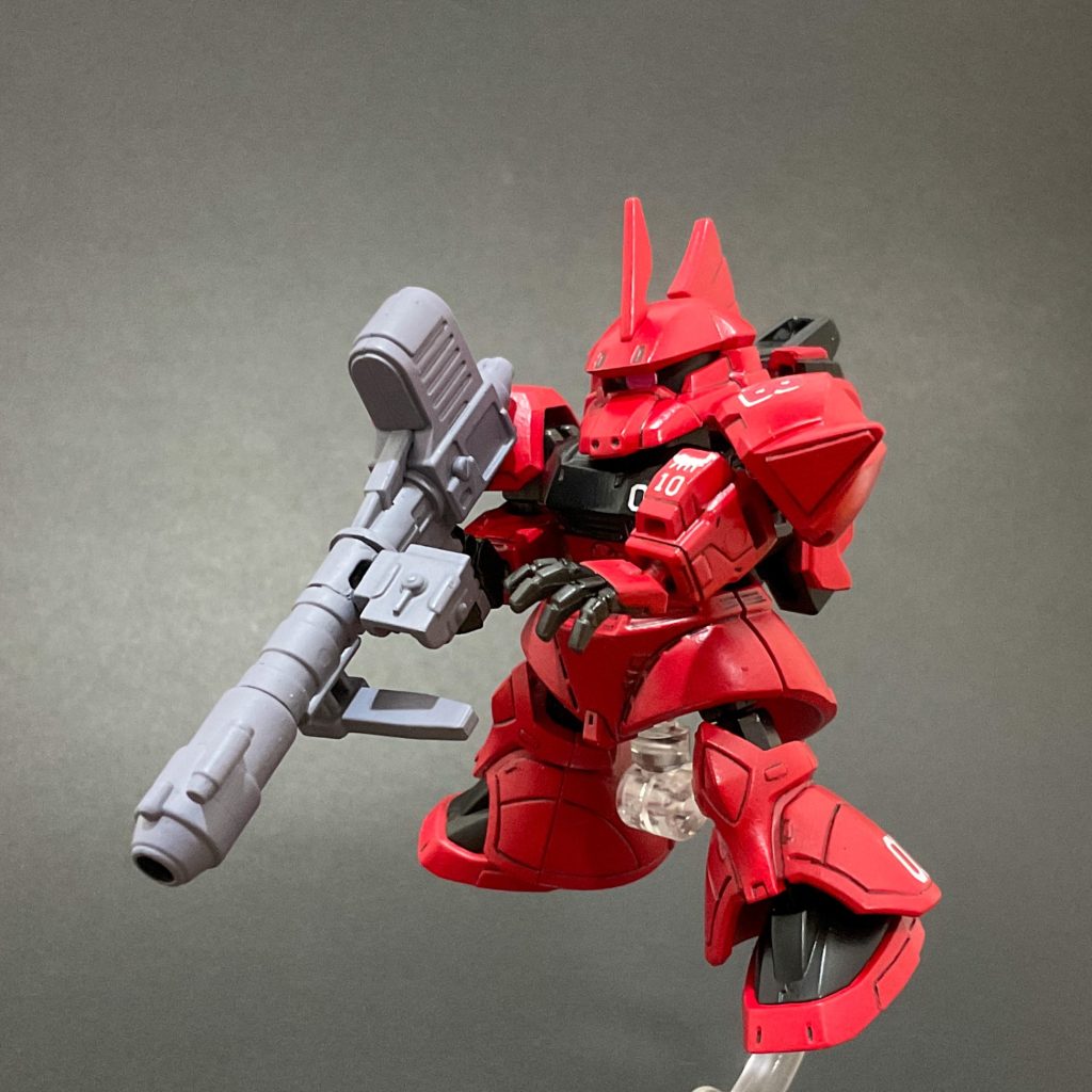 ジョニゲルといえばロケットランチャーですよね。Gフレーム量産型ゲルググ(フレームセット)のものを流用しています。そのままでは少し長いので所どころ切り詰めて短くしています。