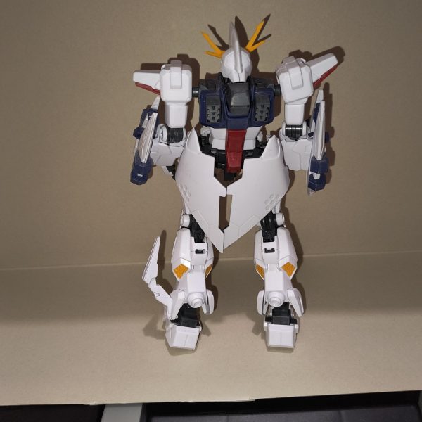 素組で放置していた。さてどうしよう？引っ越しの最中にパーツを紛失した模様(gundam-kao9)（2枚目）
