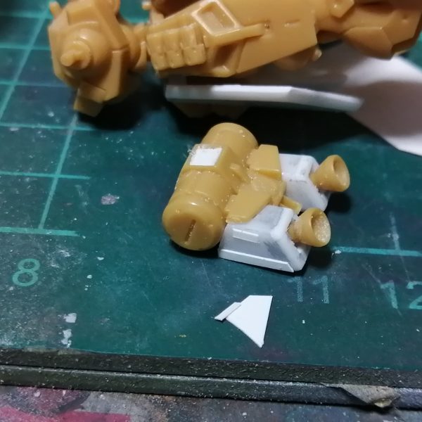 過去に作ったヤクトドーガをアーティファクトで再現しようとしてます。ただ、ツィメリットコーティングは無しとしました。現地改修前って感じですね。（3枚目）