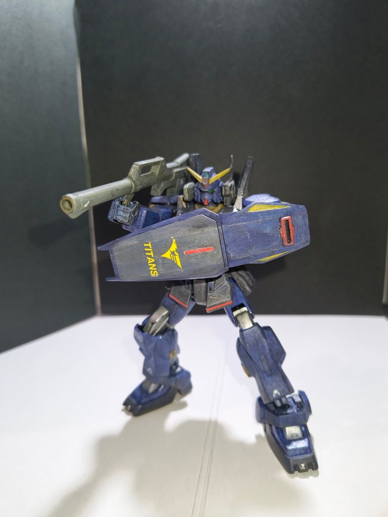 関節部分はドライブラシで塗装しました(gundam-kao10)