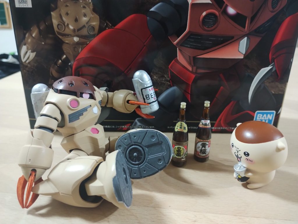 アイアンネイルはなんとなく形が似てたので定番おつまみ柿の種をイメージしてカキノタネイルに換装バックパックのブースターはビール缶に(ロゴはやっつけ)