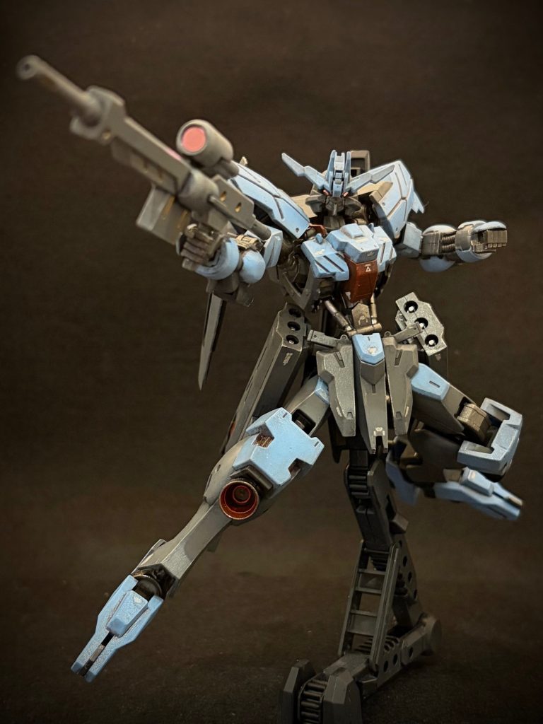ガンダムヴィダール 〜合わせ目や塗り分けをがんばった–3枚目/制作者：とうと (Touto) | 2年目食卓モデラー＠スポンジ塗装