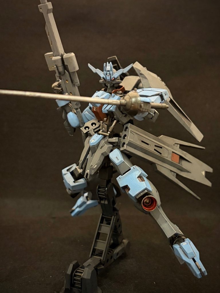ガンダムヴィダール 〜合わせ目や塗り分けをがんばった–5枚目/制作者：とうと (Touto) | 2年目食卓モデラー＠スポンジ塗装
