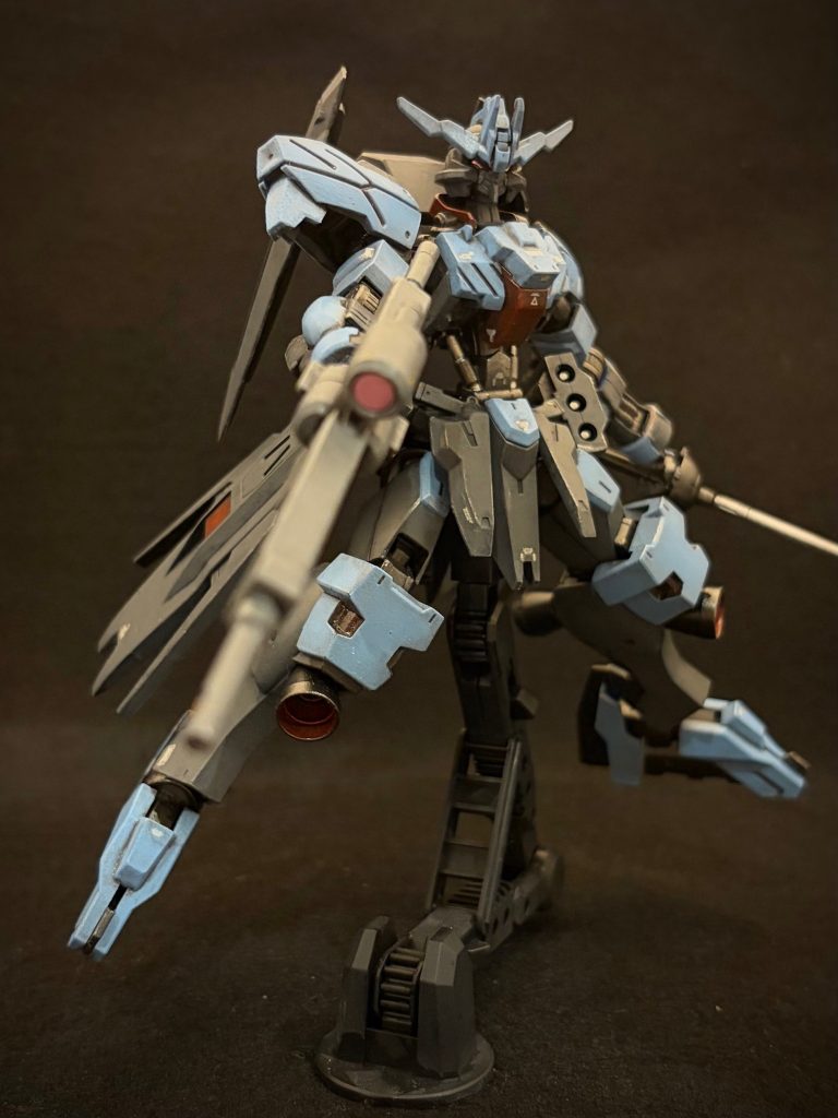 ガンダムヴィダール 〜合わせ目や塗り分けをがんばった–6枚目/制作者：とうと (Touto) | 2年目食卓モデラー＠スポンジ塗装