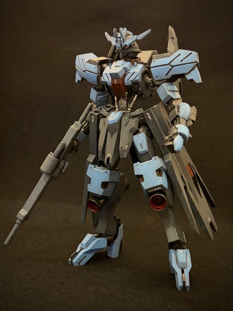 ガンダムヴィダール 〜合わせ目や塗り分けをがんばった–2枚目/制作者：とうと (Touto) | 2年目食卓モデラー＠スポンジ塗装
