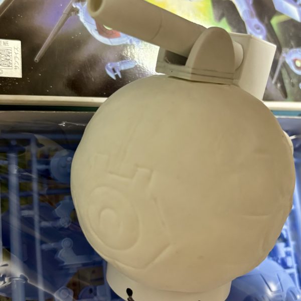 綺麗なキラキラ…✨これはボール〇〇　🙂キャノン砲の「後ろ側の謎」を考えながら溶ける時間…😪キャノン砲はνガンダムの残骸😴（2枚目）