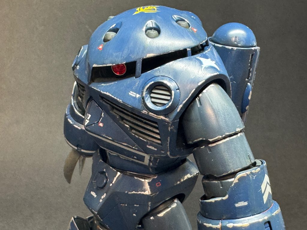 カラーレシピからしても、現物はもっとネイビー寄りらしいですが、誌面に合わせた青にしています。