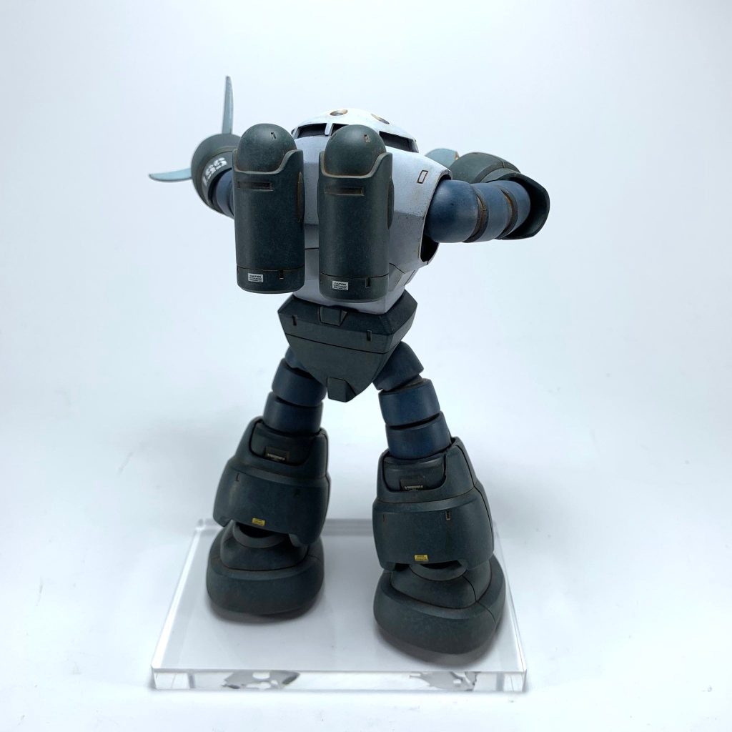 背面