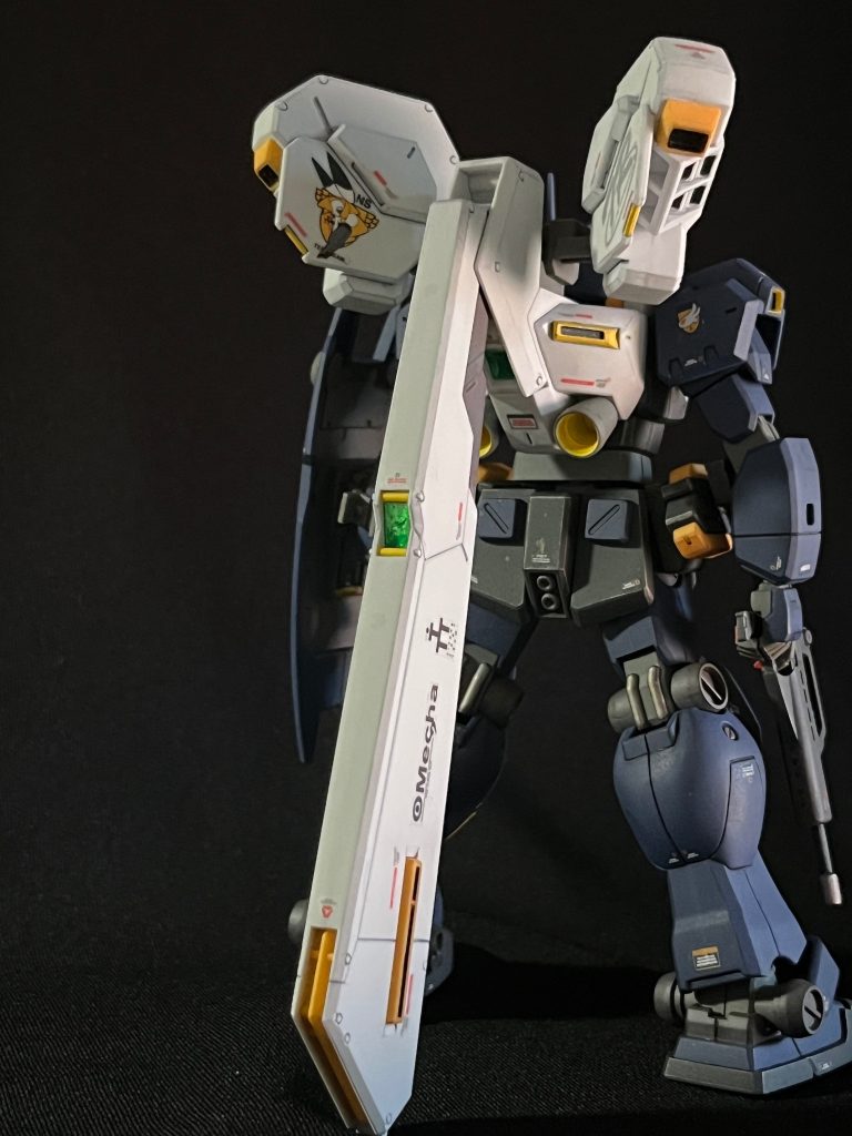 付属のマーキングシールは余白を出来るだけカットして使用しています。A.O.Zのデカール売ってないorz