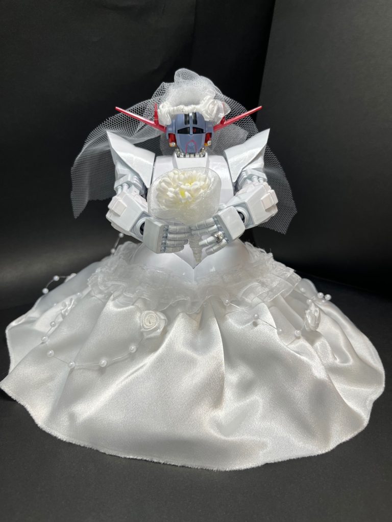 純白 MSN-02'ZEONG'–2枚目/制作者：mingongo