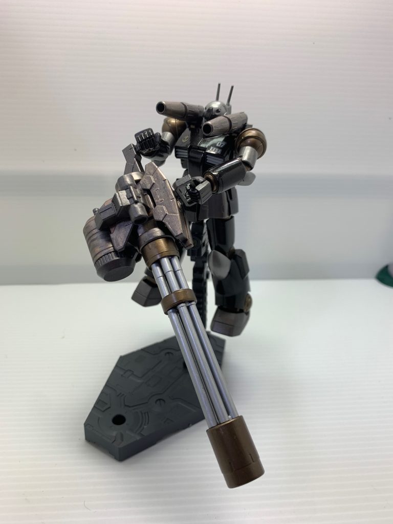 ジャイアントガトリングを持たせました。