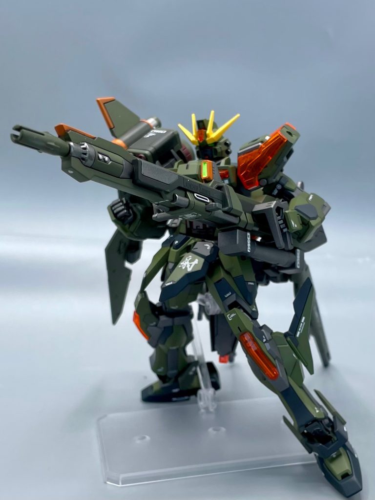 ビルドストライクEGランチャーシルエット–3枚目/制作者：URA_KO