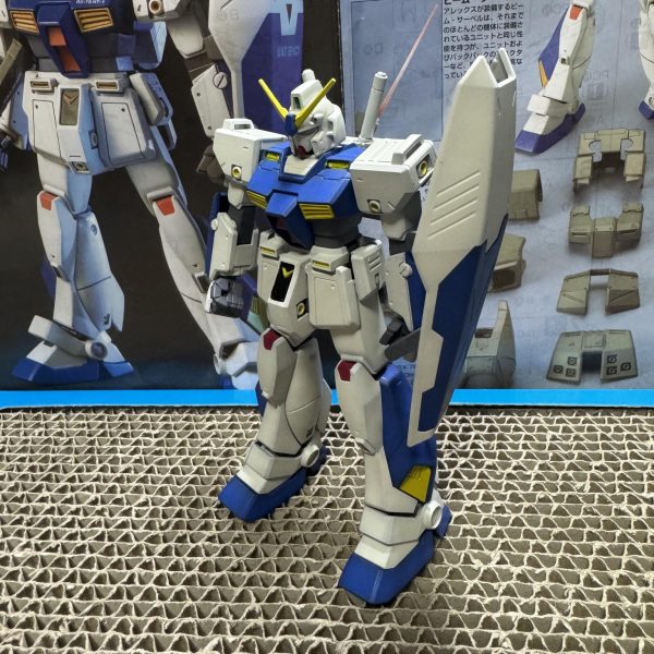 だいぶ放置していたアレックスようやく塗装して組みました部分塗装が下手すぎて(gundam-kao9)（2枚目）