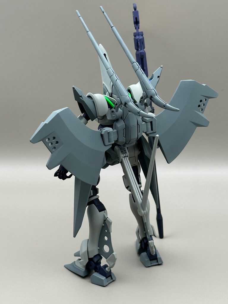 バックショット。ガルグレー ＋ ネイビーブルーがかなり好みの色で、わざわざ消費したのにまた買いそう。