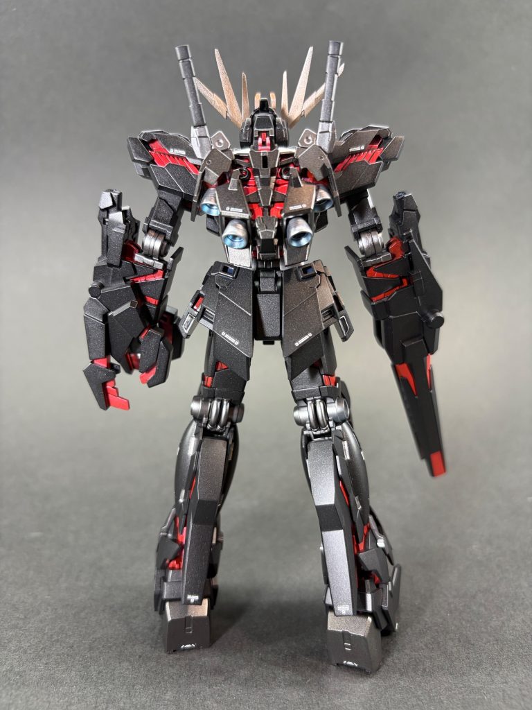 ガンダム系はスラッとしてていいんですが、やっぱりジオン系のどっしり型が好きですね。