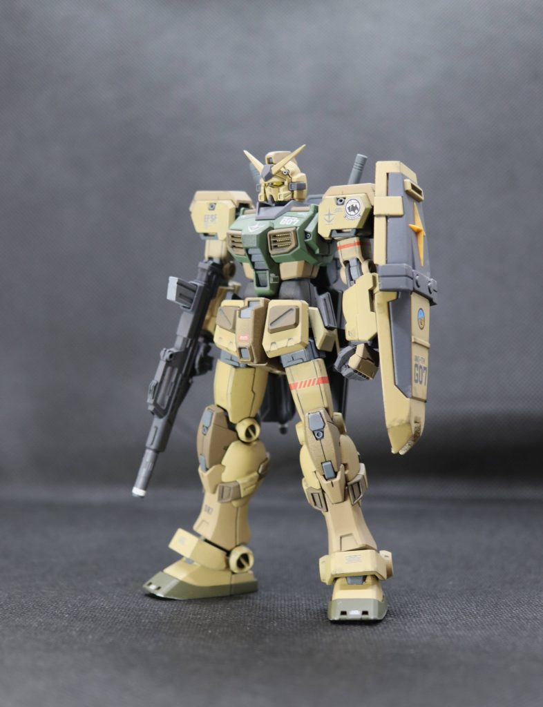 塗装は缶スプレーで。タミヤのライトサンド、ジャーマングレー、フィールドグレイ、茶色(陸上自衛隊)などを使ってます。&nbsp;