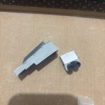 制作記録3シールドにプラ板でカバーを取り付け、ジャンクパーツを貼り付けてみました[…]