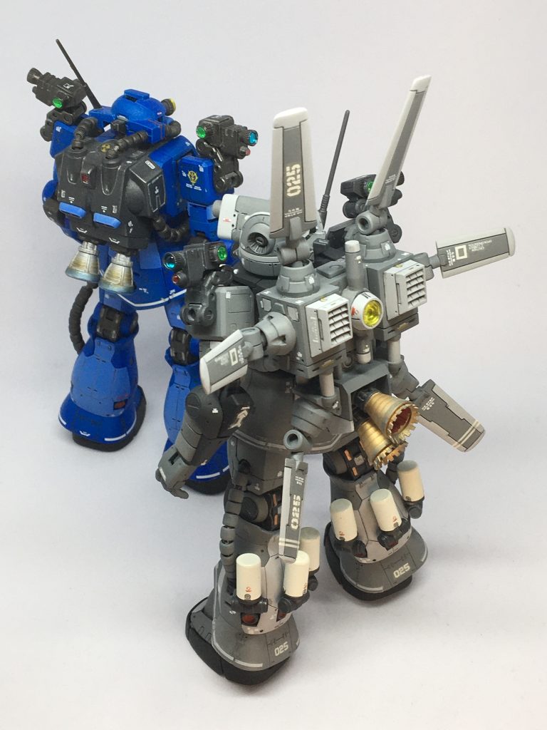 旧キットの部分をRGっぽくする為にデカールの配置や種類も結構悩みました。