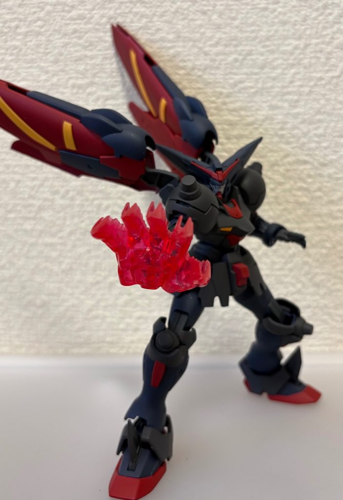 エフェクトパーツが付属しているのでブンドドする方はパチ組みでも十分に楽しめると思います。自分はしないですが・・・笑