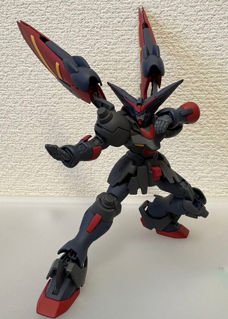 可動域も広く色んなポージングで楽しめるキットです。Gガンダム以外ではあまりみないハンドパーツの種類でなかなか面白い表情が表現出来ると思います