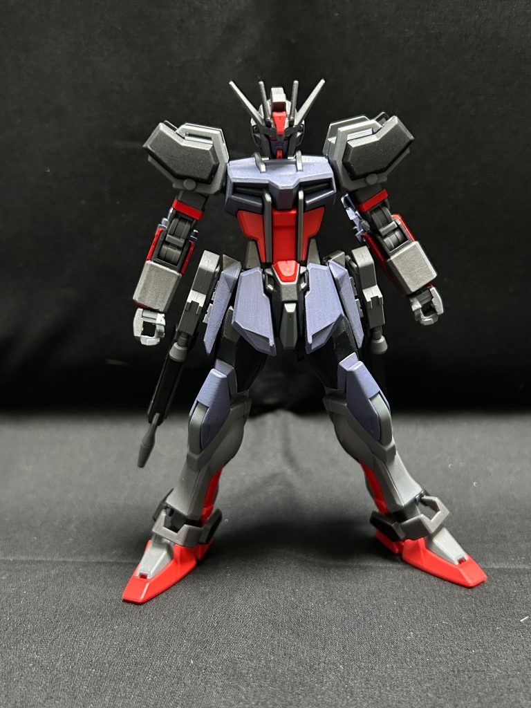 肩アーマー＆シールド背面のノワールストライカー改&nbsp;それらを外した状態