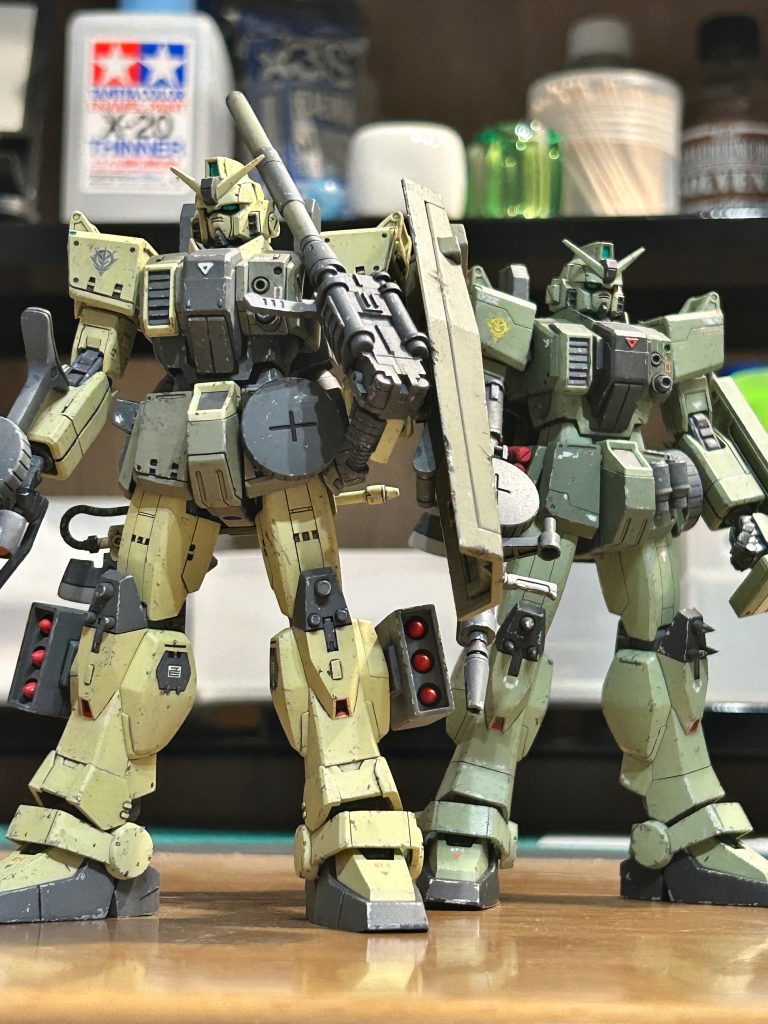 第4弾で制作した陸ガンの脚部ミサイルポッドも装備できるようにしました。