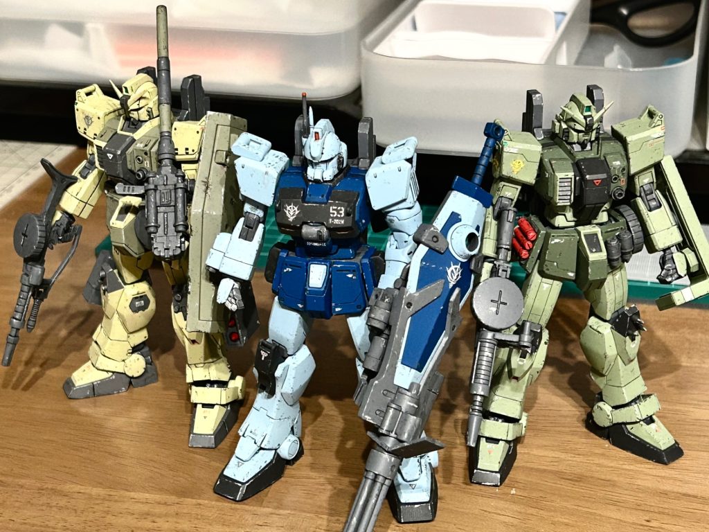 全機鹵獲された世界線の08小隊。3機並べるとかっこいいです。