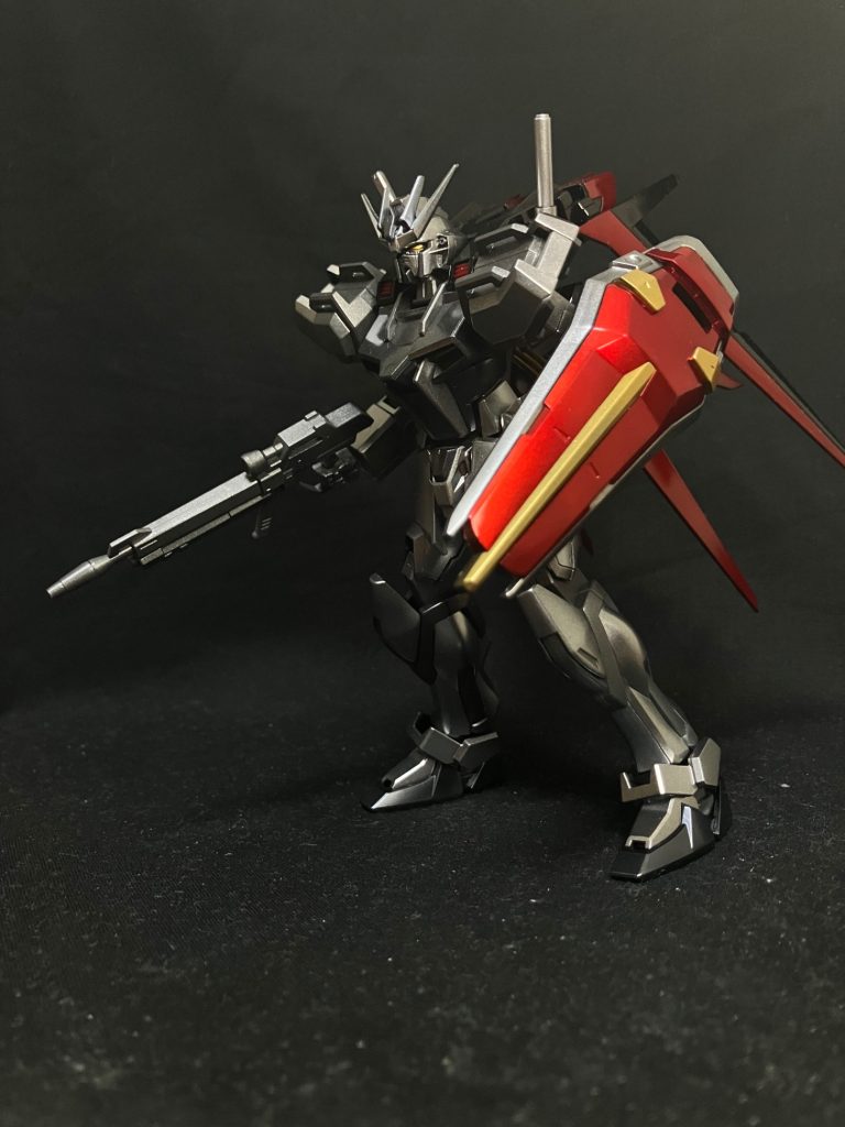 「キラ・ヤマト、ガンダム、行きます!」ちょっとポーズがイマイチ…?