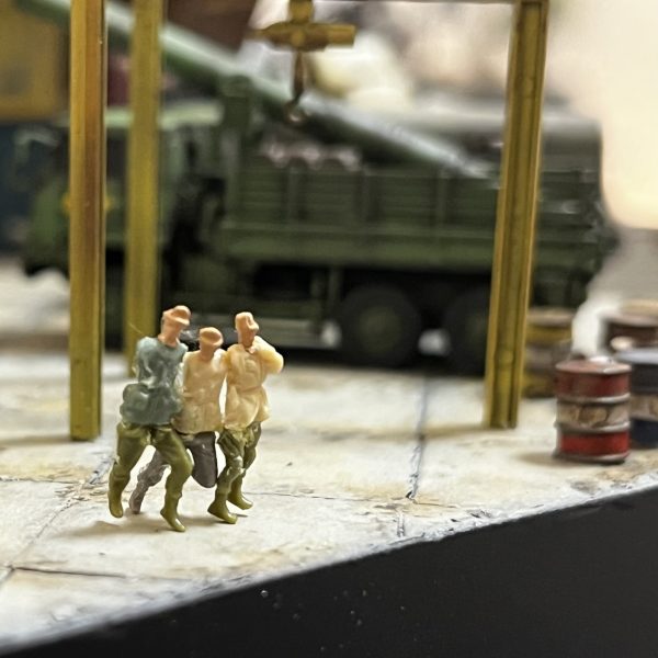 フィギュア作成中です。やっぱりフィギュアを配置するのはイイ！ドラマチックな絵が撮れそうです😄（5枚目）