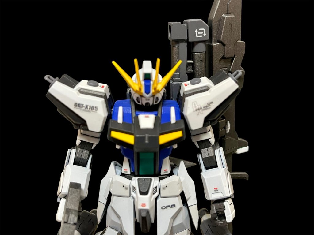 胸部と肩周り3ミリの穴は別パーツで埋めてます