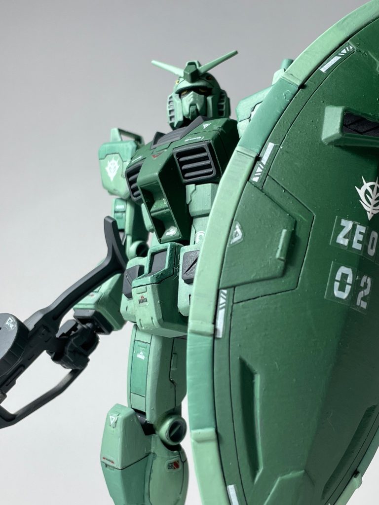 下から煽って撮るのいいですね、、、鹵獲カラーのガンダムが制圧しに来る恐怖