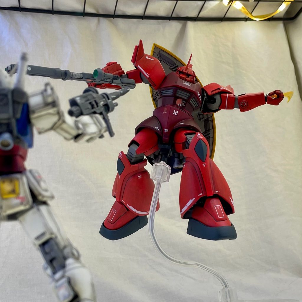 ブラウ・ブロとの戦闘後の満身創痍のガンダムに容赦無し！